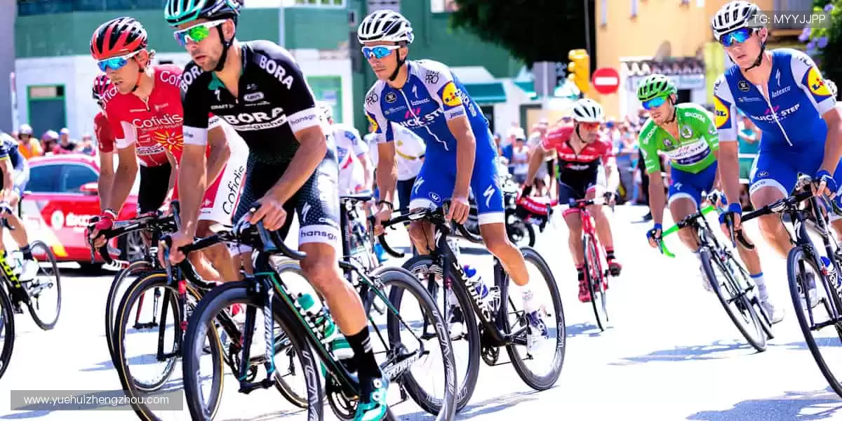 🏆 周边好物，点燃你的热爱！